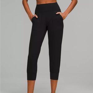 NWT lululemon align high rise jogger crop never worn
